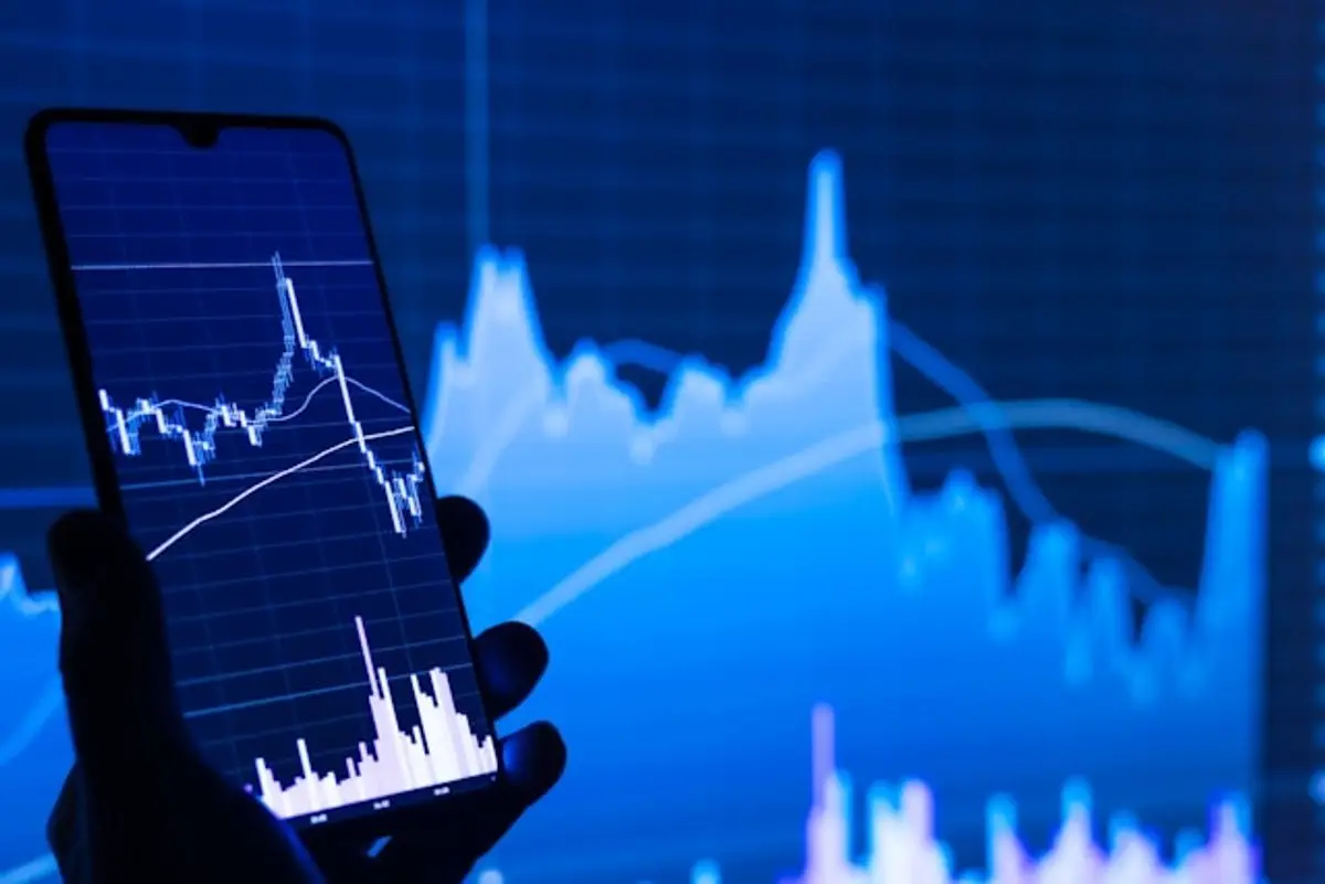 金融DX：エージェンティックAIが「銀行」を再定義する ― 異業種参入とエンベデッドファイナンスの先にあるもの