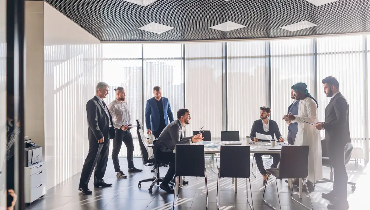 DX推進に組織変革が不可欠な理由とは？成功に導く組織づくりのポイントと事例を徹底解説