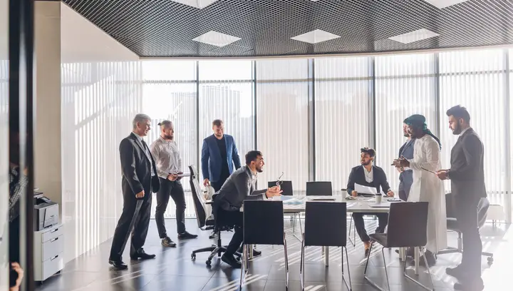 DX推進に組織変革が不可欠な理由とは？成功に導く組織づくりのポイントと事例を徹底解説